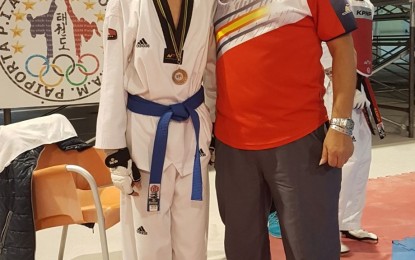 Enrique Herrero medalla de bronce  en el VI Open de Taekwndo Comunidad Valenciana