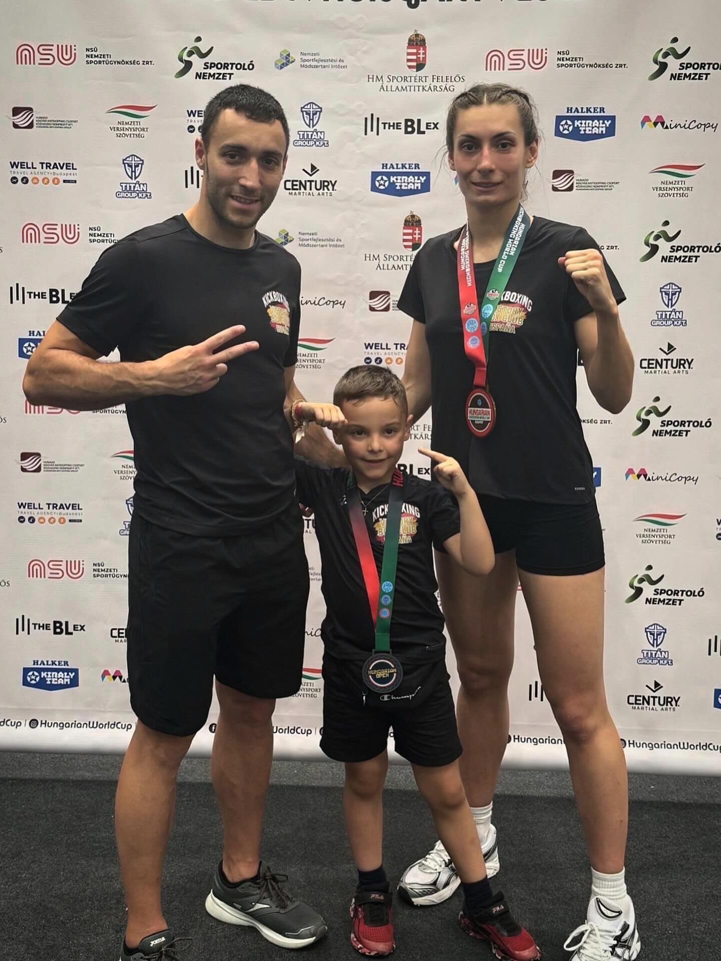 La HUNGARIAN Word Cup de Kick Boxing  y el Campeonato de España por Edades de KickBoxing.