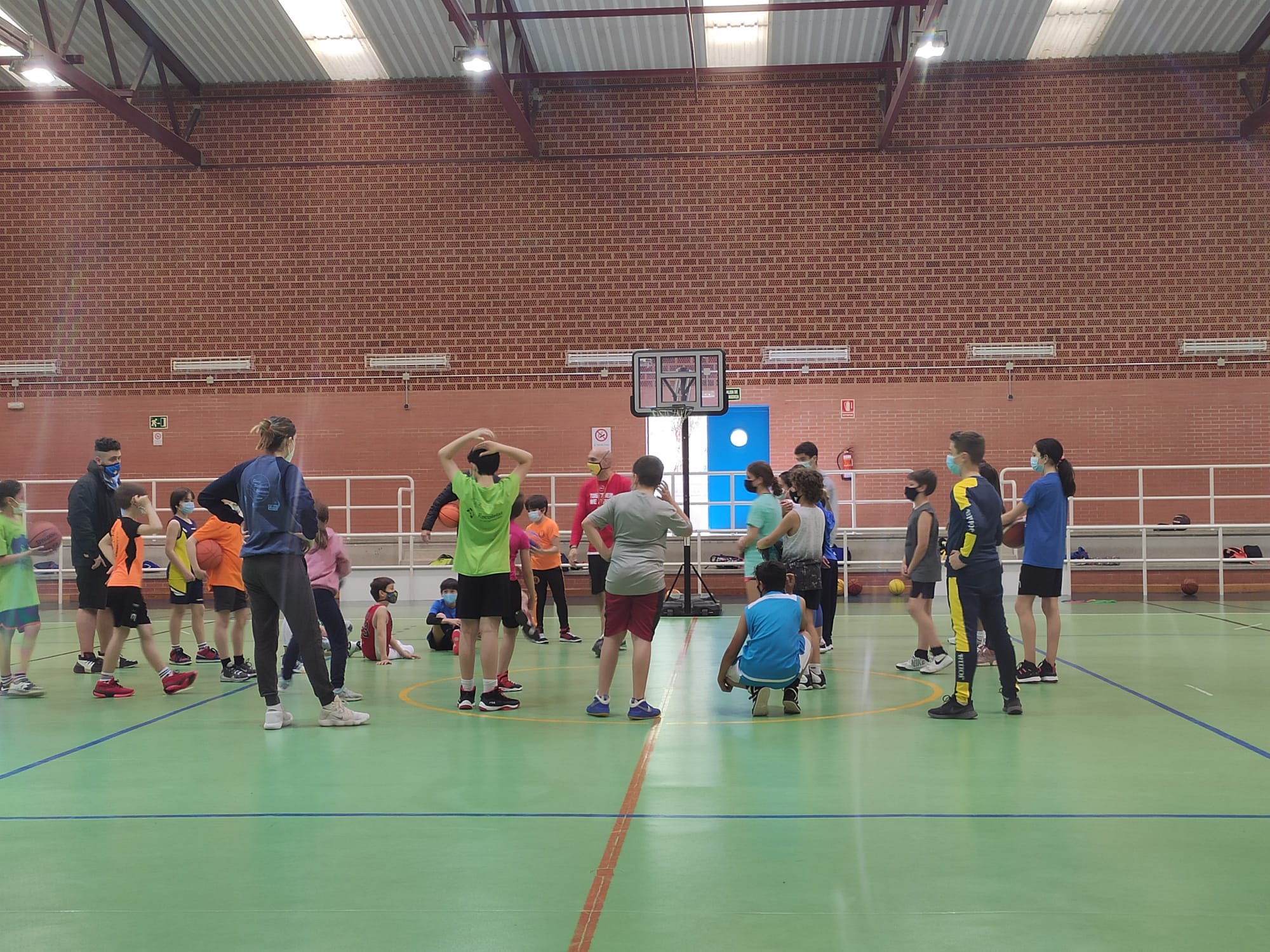 Los pases como tarea pendiente, primera sesión del Centro de Tecnificación de Baloncesto