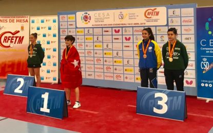 Ángela consigue el doblete en el Campeonato de España de Edad Escolar