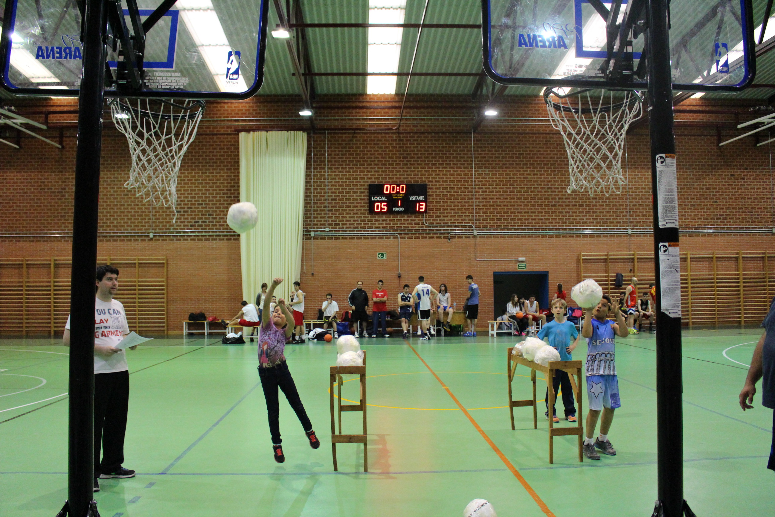 Los concursos y el torneo 3×3 iniciaron el VII All Star Basket Segovia