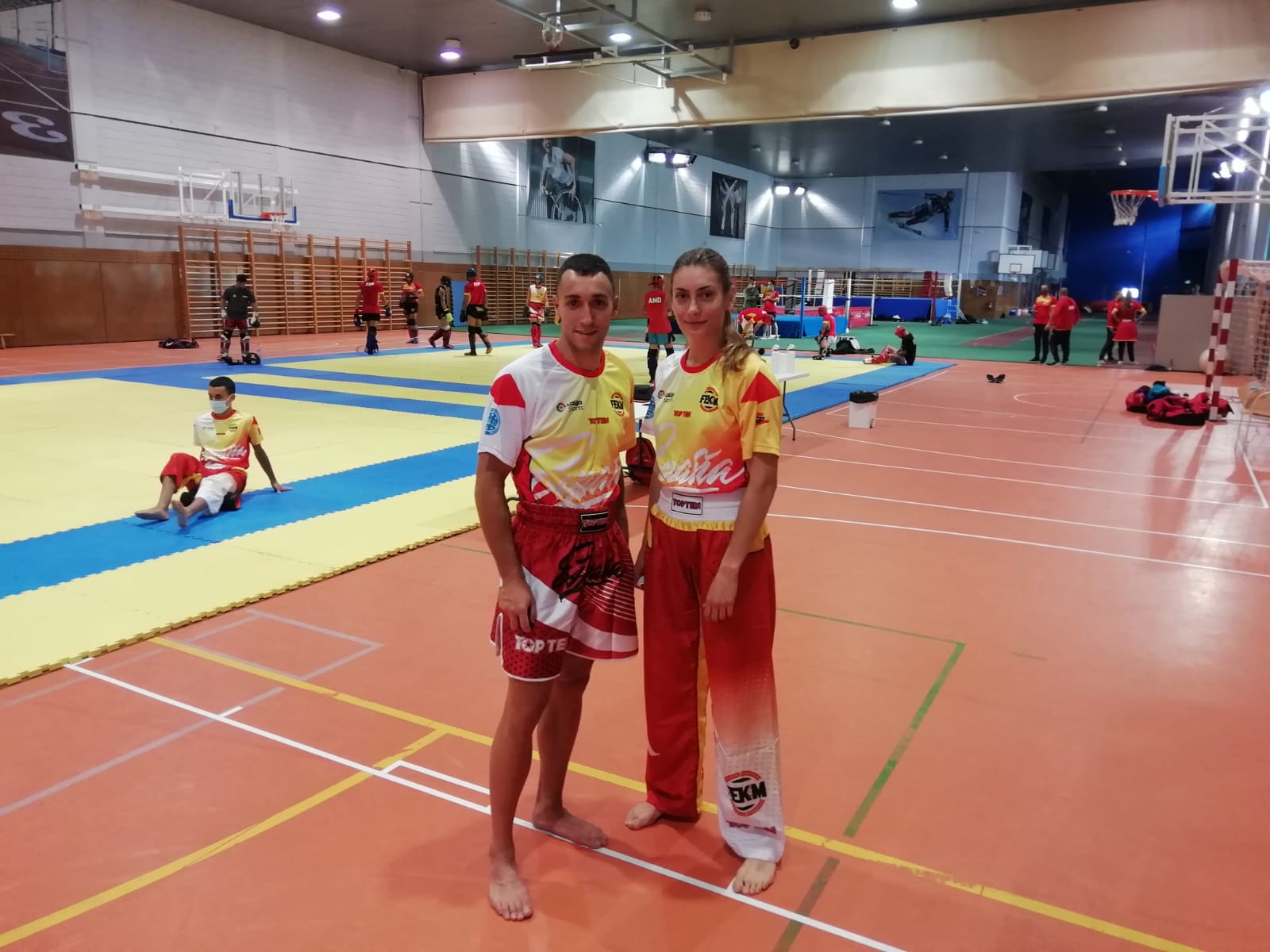 Dos Deportistas Segovianos del Club Victoria de Kickboxing con la Selección Española en el CAR