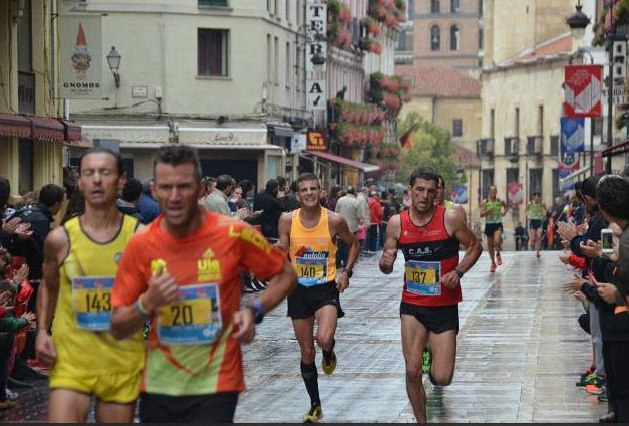 El atleta del Hotel Cándido-Ciudad de Segovia Juan José Muñoz Acuña consigue el Bronce