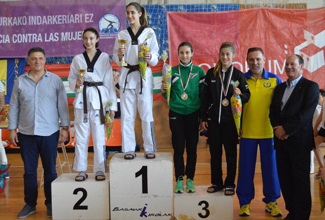 La deportista Inés de Benito se alzó con la medalla de bronce en el Open Ciudad de Basauri de Taekwondo