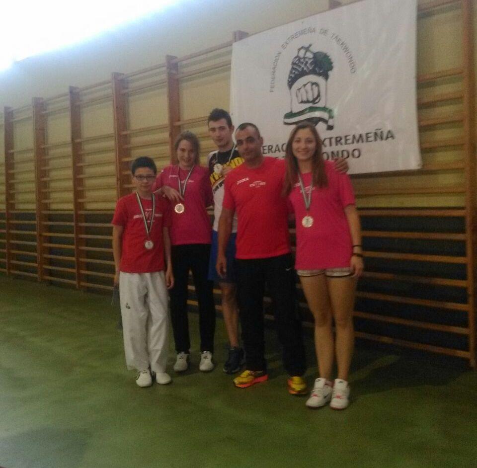 Pleno de medallas para el Jansu Gym en el “Open Nacional de Cáceres”