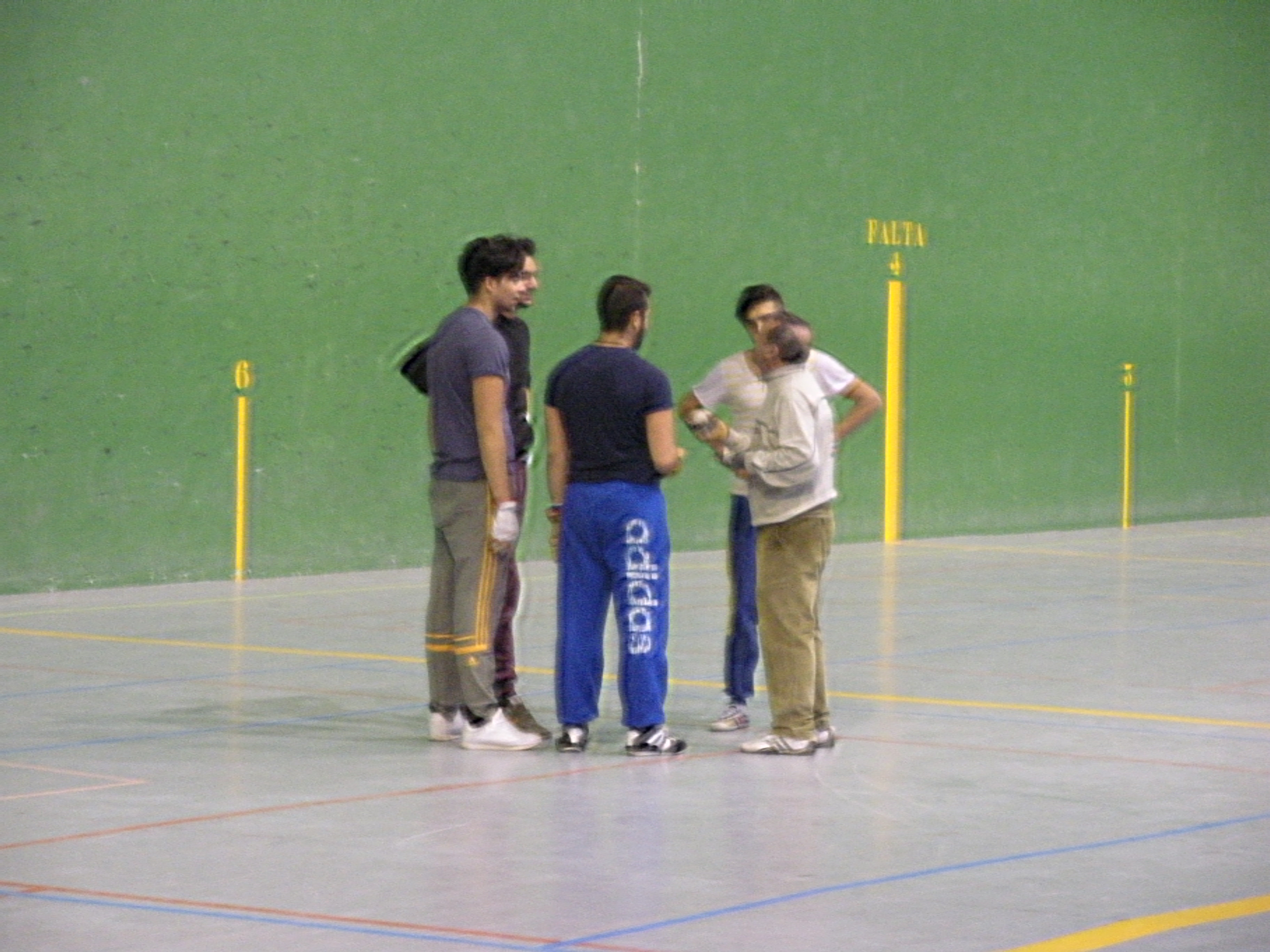 Vuelta a los entrenamientos de los pelotaris segovianos