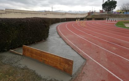 El Instituto Municipal de Deportes adecúa las curvas de las Pistas de Atletismo