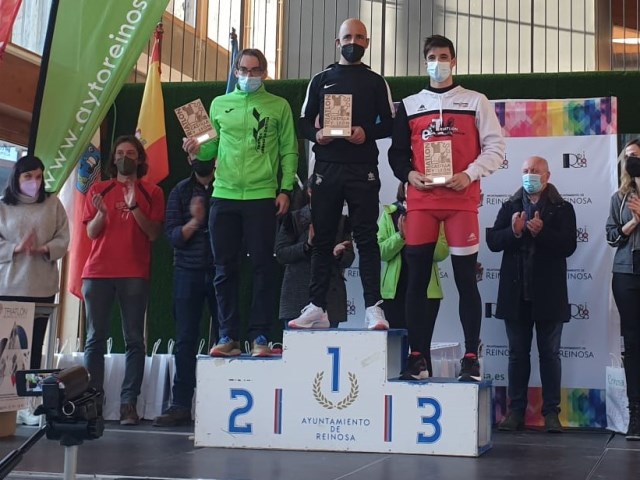 Israel Tapias, del Club Triatlón IMD Segovia, Campeón de Castilla y León de Triatlón de Invierno