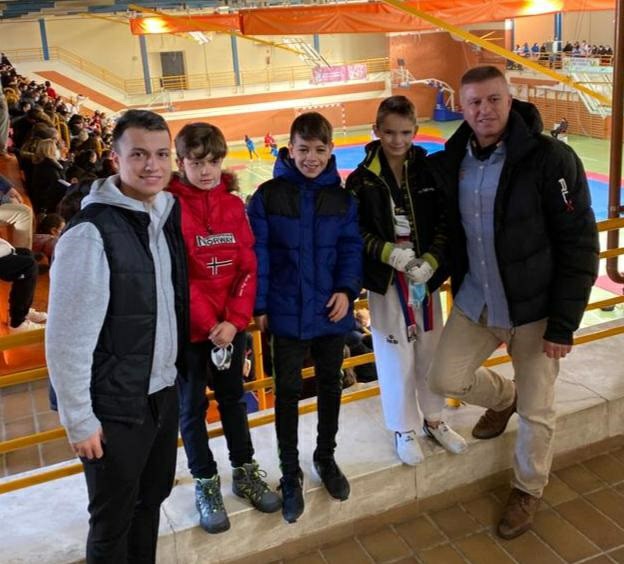 LLuvia de medallas para Bekdoosan