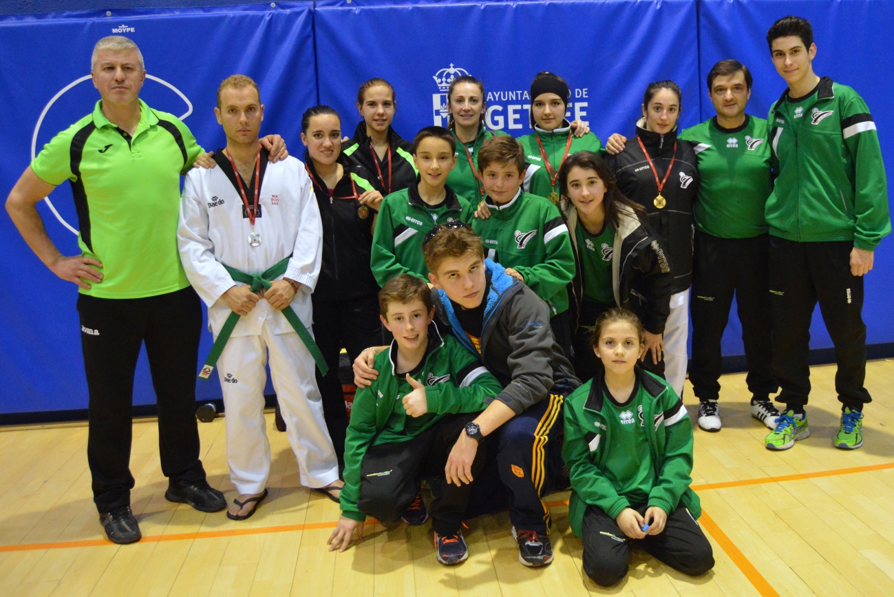El tandem Gimnasio Bekdoosan y Taekwondo Miraflores sigue cosechando medallas