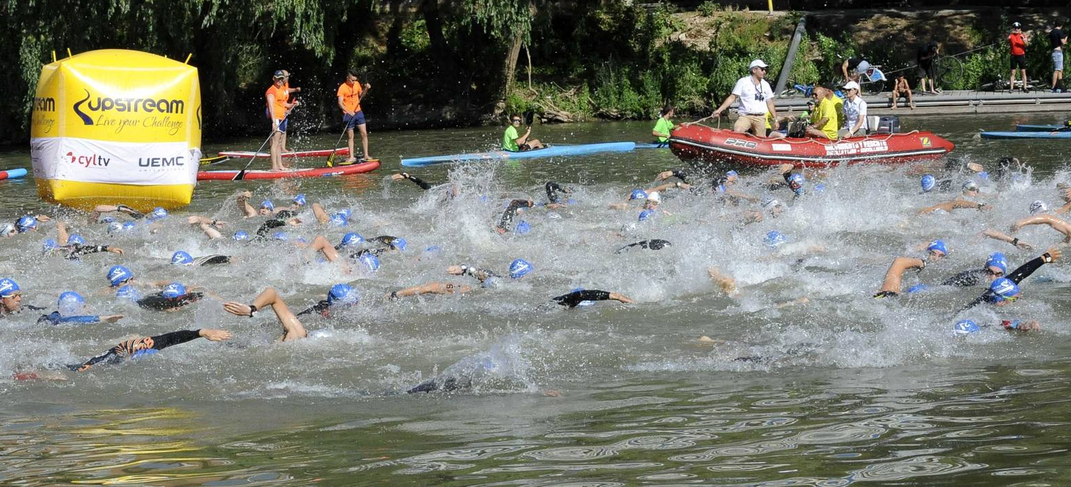 El nadador Javier Aragón del Club Natación Segovia acaba en séptimo lugar en el “III Upstream Ciudad de Valladolid”