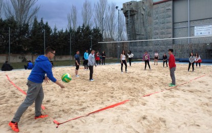 Los estudiantes de Educación Secundaria y Bachillerato comparten deporte y ocio en los Encuentros de los viernes