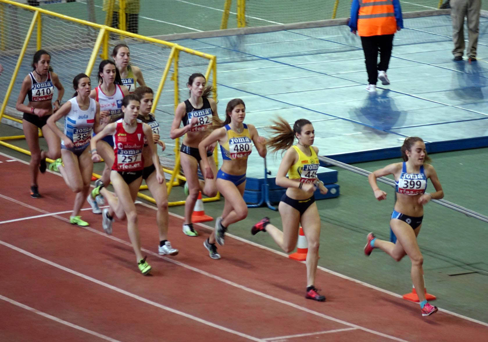 Tres atletas del Velox en el Campeonato de España Juvenil en pista cubierta