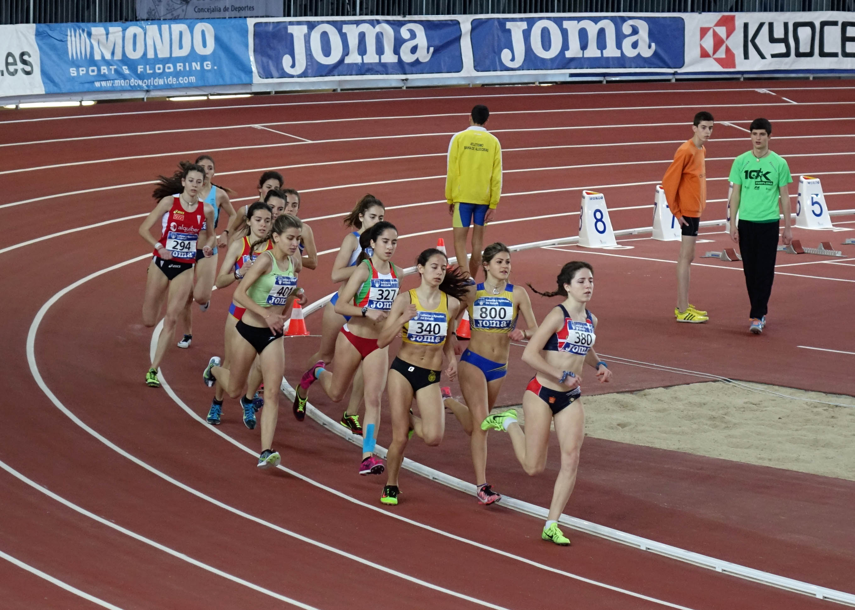 Cuatro atletas de la Escuela Blume-Vélox en el Campeonato de España Juvenil en Pista Cubierta